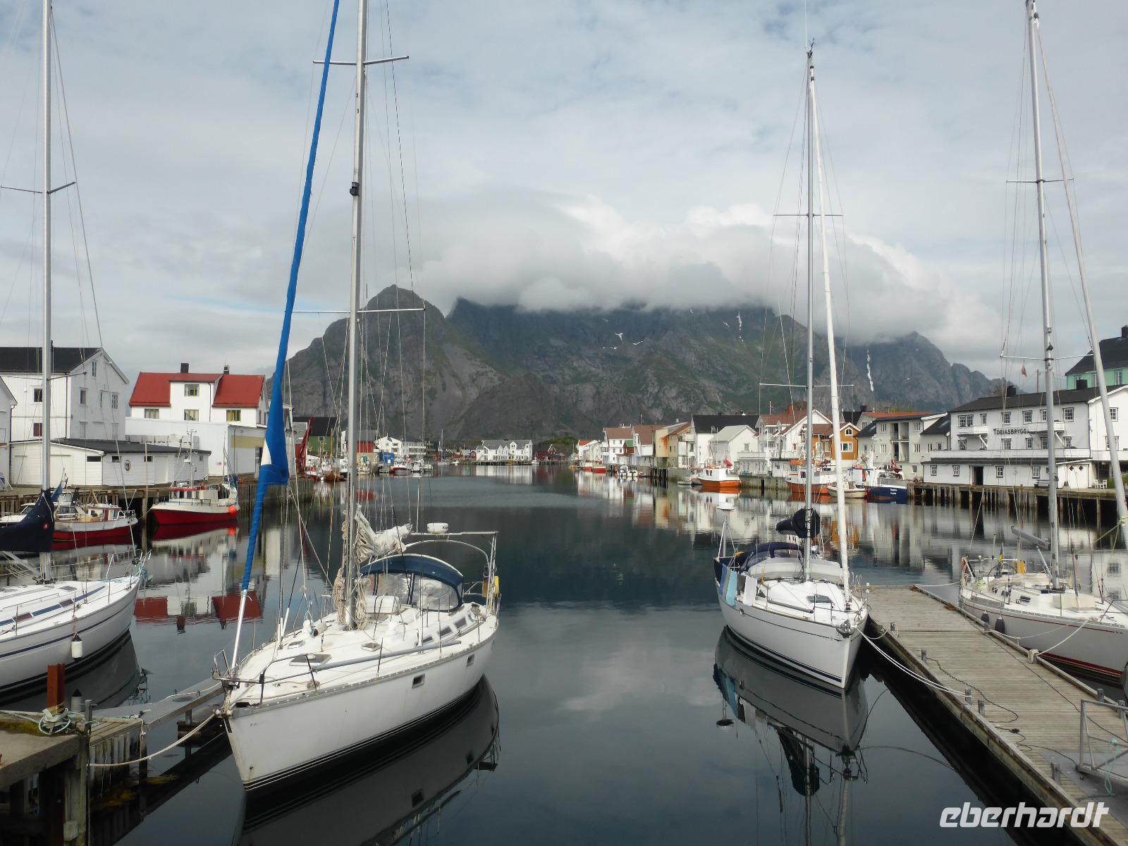 Henningsvaer