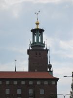 106 Meter hoher Stadthausturm mit den 3 goldenen Kronen