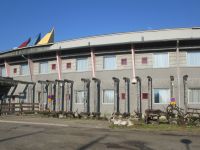 Hotel Luostotunturi mit Rentierherde