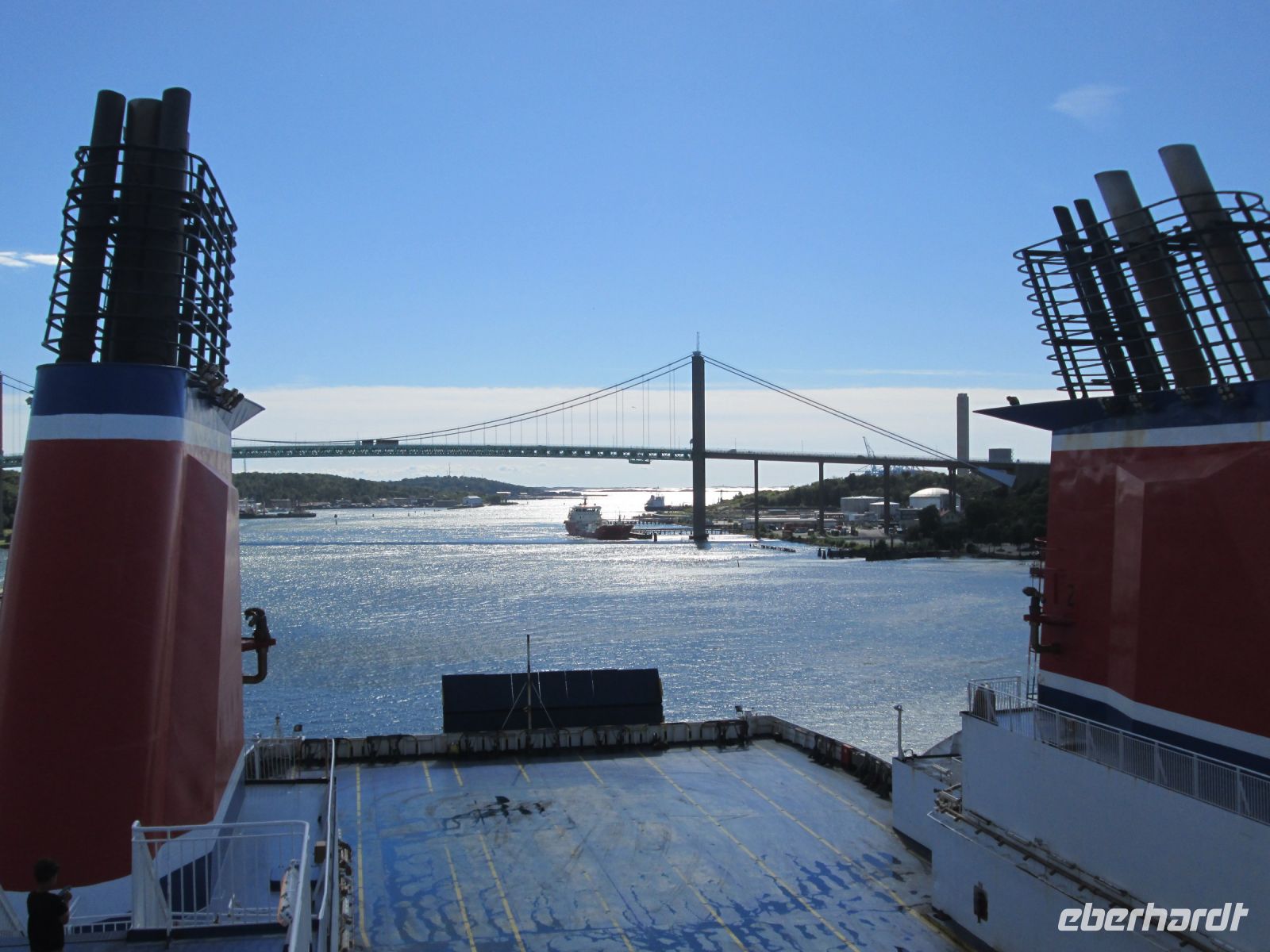 Stena Scandinavica und Brücke über den Götaelv