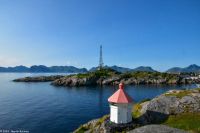 Lofoten Fischerdorf Henningsvær - Am Fußballplatz