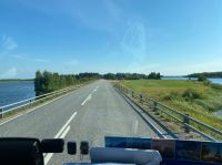 über Inseln und Seen