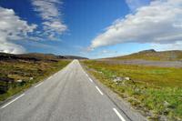 Auf der E69 am Porsangerfjord - Der Weg zur Insel Magerøya (Nordkappinsel)