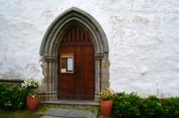 142 Trondenes, Kirche