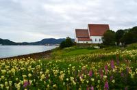 144 Trondenes, Kirche