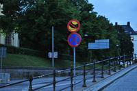 Spikes verboten - Straßenschild in Stockholm