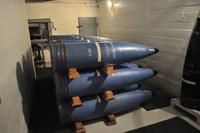 Originalmunition (entschärft und entleert) der Adolfkanone