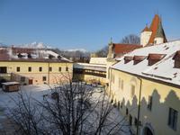 Blick von der Burg Keszmarok in die Hohe Tatra