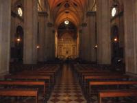 Inneres der Loreto-Basilika mit heiligem Haus