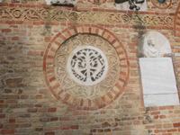 Verzierung an der Abteifassade, Pomposa