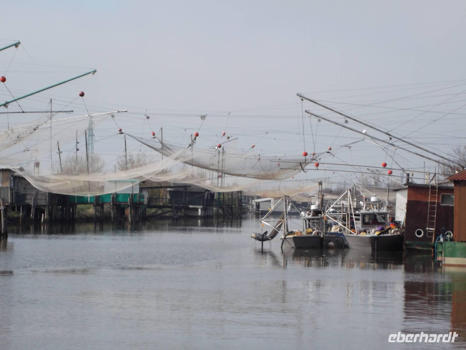 Fischernetze Setzfischerei im Po-Delta