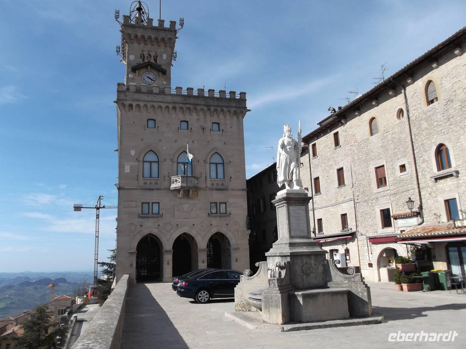Freiheitsplatz mit Gouverneurspalast, San Marino