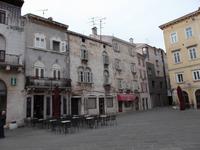 Paläste in Pula