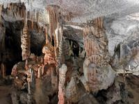 Man könnte meinen, man ist in Feen-Hausen, Postojna Höhle