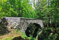 Die Teufelsbrücke über dem Mostnicafluß in Stara Fuzina