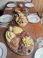 Unsere Käse- und Wurstsause mitten in einem slowenischen Dorf 