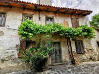 Im Dorf Smartno unterwegs, mittelalterliches Flair