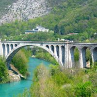 Solkanbrücke bei Goriska Brda, größte Steineisenbahnbrücke der Welt