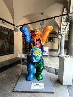 Es gibt gerade eine Ausstellung für Toleranz in Ljubljana, alles Bären