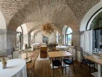 Sehr geschmackvolles Restaurant im Grad Stanjel