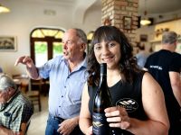 Stane und die Sosolictochter kredenzen uns exzellente Weine der Brda-Region