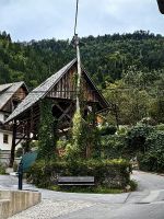 Typisch slowenisches Dorf in der Nähe des Bohinjsees