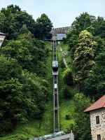 Zur Burg von Ljubljana fahren wir mit der Standseilbahn
