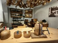 Werkzeug, um den Hut in Form zu bringen, Domzale