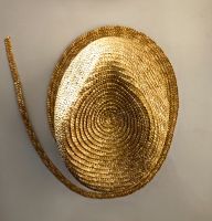 Ein Strohhut entsteht