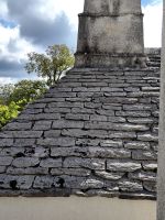 Die Dächer sind aus aufgeschichteten Steinen ohne Mörtel gebaut, Stanjel