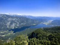 Blick auf den Bohinjsee mit dem Triglav im Hintergrund &ndash; &copy; Simone Willner (Eberhardt TRAVEL)