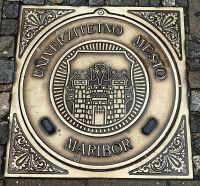 Gullideckel in Maribor &ndash; &copy; Simone Willner (Eberhardt TRAVEL)
