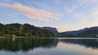 Bled - Blick auf Sommerrodelbahn und im Hintergrund Berg Jelovica 