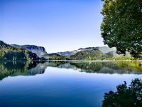 Der Bleder See mit der Marienkirche 