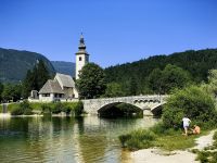 Die Kirche Johannes des Täufers am Bohijn See