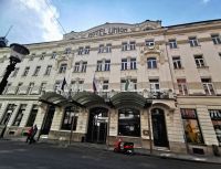 Jugendstilfassade am Hotel Union in der Innenstadt von Ljubljana