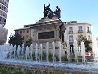 Brunnen mit Isabella und Ferdinand in Granada
