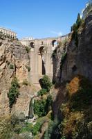 Aus dem Tajo de Ronda stürzt der Guadalevín eine Kaskade hinab