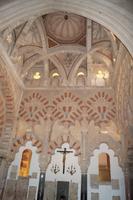 Die Kuppel wurde bei der Erweitung der Moschee eingebaut, um Licht zu spenden. Seit dem 13. Jhdt. wird sie als Altarraum verwendet.