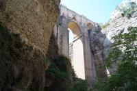 El Puente Nuevo von unten