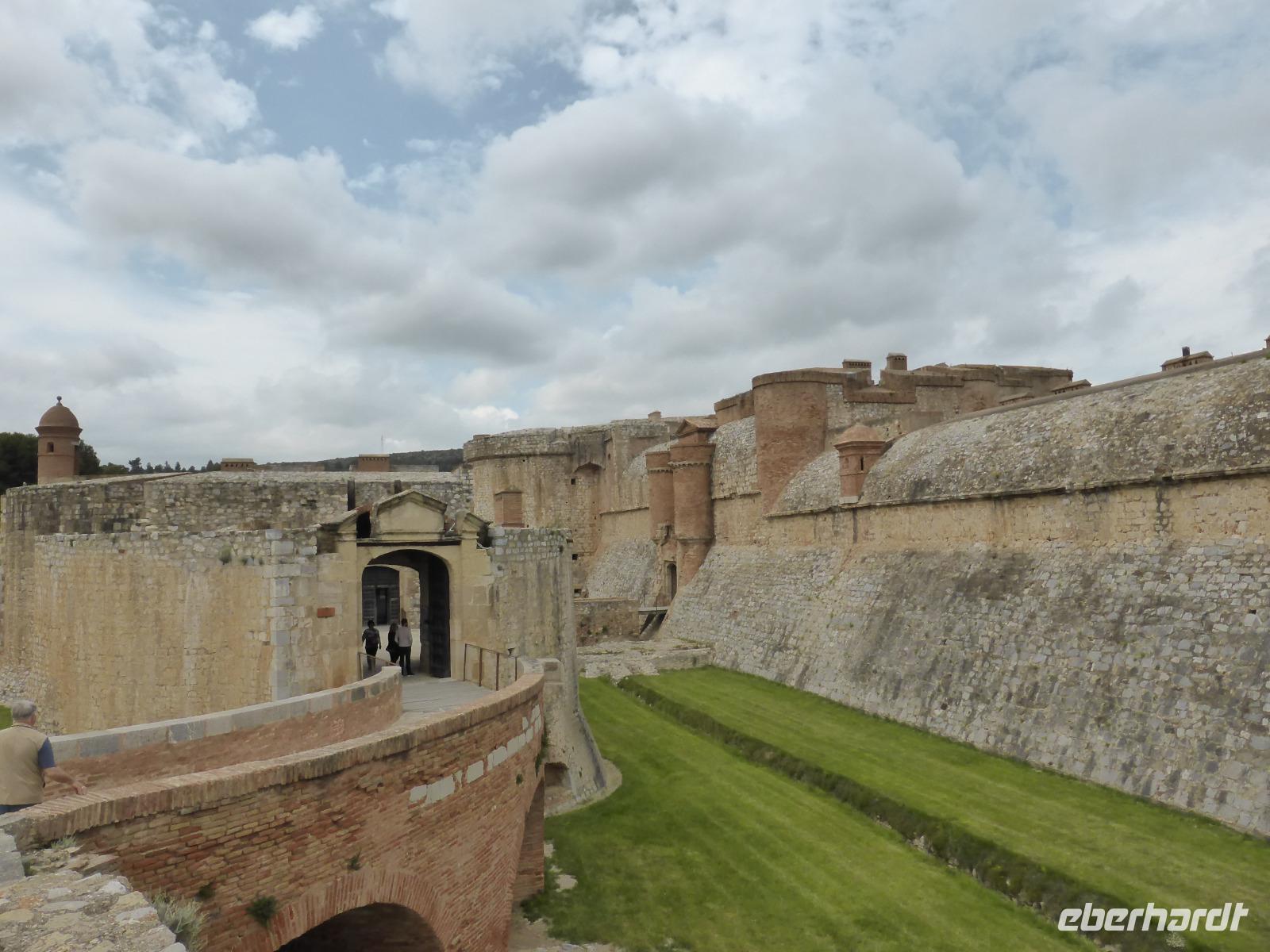 005-Chateau_de_Salses