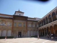 im Innenhof vom Königspalast