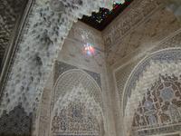 das Licht scheint durch