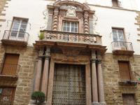 Doppelsaeulen und Korkenziehersaeulen in einem Haus