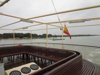 Ausflugsboot zurueck zum Bus