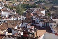 Blick von Santa María la Mayor auf Ronda, u.a. auf das Minarett welches als Kirchturm einer mittlerweile nicht mehr existenten Kirche überlebte
