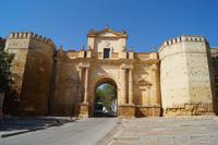 Puerta de Toledo, Synopse aus Mittelalter und Barock