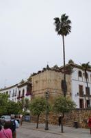 In ein Wohnhaus integrierter Stadtmauerturm in Córdoba