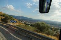 Erster Blick auf die Alhambra (von der Carretera de Murcia aus, aus dem fahrenden Bus)