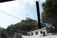 Auf The Moorish Castle weht die Fahne von Gibraltar